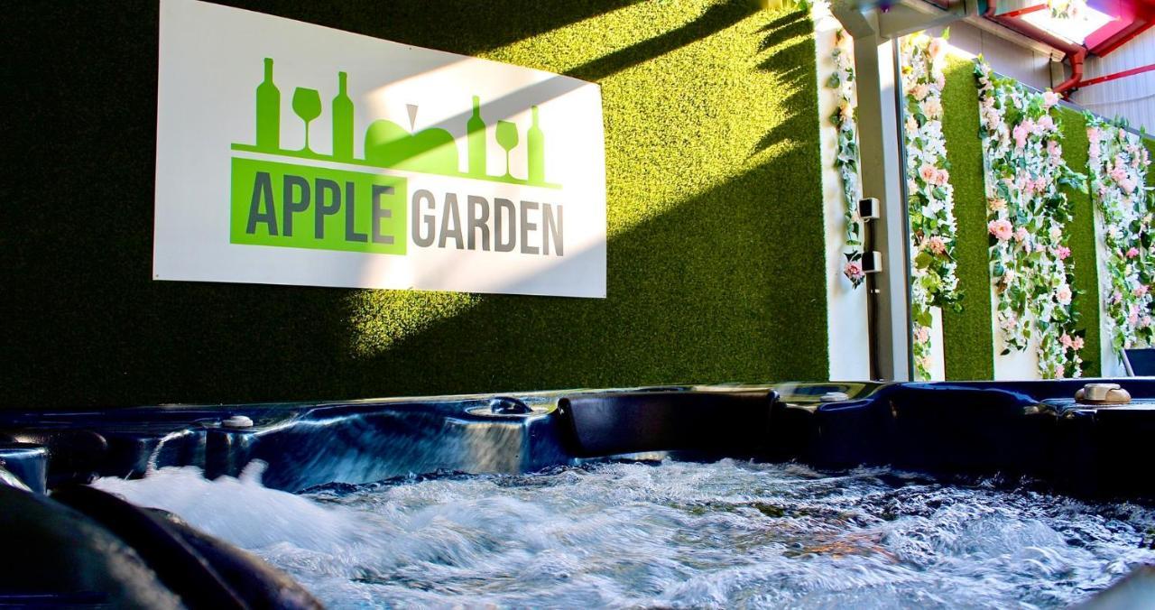 Applegarden Villa Debrecen Luaran gambar